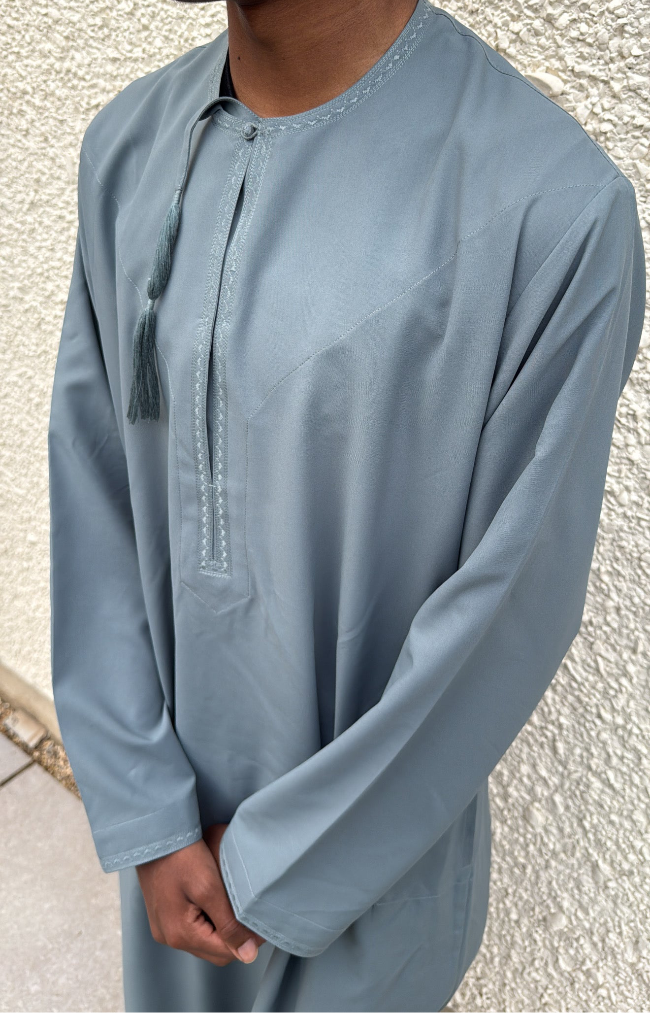 Dusty blue Omani thobe