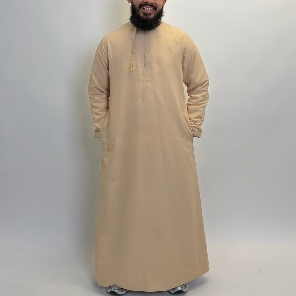 Tan Omani thobe